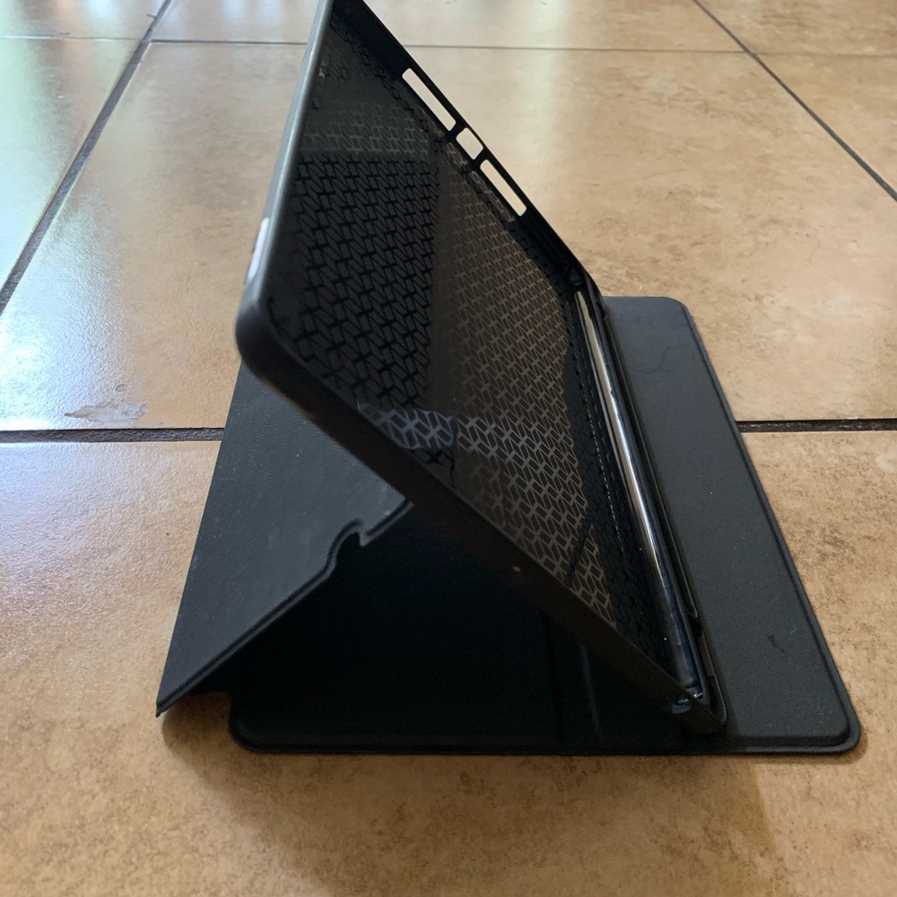 iPad Case - Picture 5 of 7
